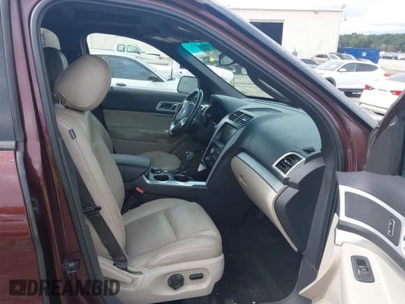 ✅ 2012 Ford Explorer XLT • VIN: 1FMHK8D81CGA08787 • Lot: 43333894. Listed on IAAI with 220,675 mi. Free auction sales archive from the USA and detailed vehicle history report at DreamBid. Image 5.