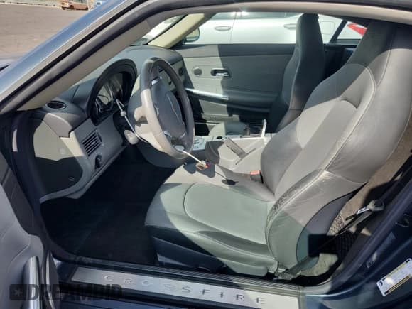 ✅ 2008 Chrysler Crossfire Limited • VIN: 1C3LN69L88X075485 • Лот: 61995005. Опубликован ранее на Copart с пробегом 40 844 миль. Бесплатный доступ к архиву аукционных продаж из США и подробный отчёт об истории автомобиля на DreamBid. Изображение 7.