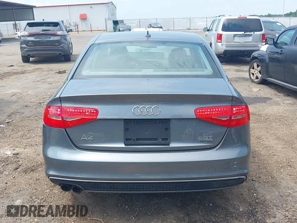 ✅ 2015 Audi A4 Premium • VIN: WAUBFAFLXFN044546 • Лот: 42595400. Опубликован ранее на IAAI с пробегом 88 930 миль. Бесплатный доступ к архиву аукционных продаж из США и подробный отчёт об истории автомобиля на DreamBid. Изображение 15.