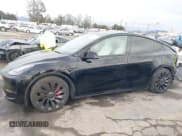 ✅ 2022 Tesla Model Y Performance • VIN: 7SAYGDEF0NF574239 • Lot: 41569830. Wystawiony na IAAI z przebiegiem 45 870 mil. Bezpłatny archiwum sprzedaży aukcyjnych z USA i szczegółowy raport historii pojazdu na DreamBid. Zdjęcie 14.