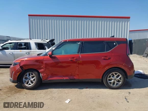 ✅ 2023 Kia Soul LX • VIN: KNDJ23AU3P7860266 • Lot: 43407118. Listed on IAAI with 46,766 mi. Free auction sales archive from the USA and detailed vehicle history report at DreamBid. Image 14.