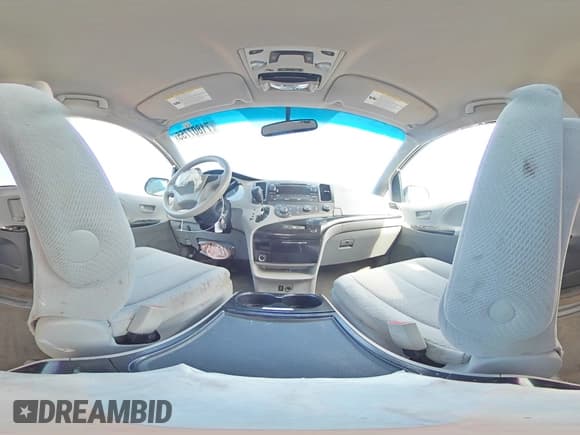 ✅ 2012 Toyota Sienna LE AAS • VIN: 5TDKK3DC4CS204939 • Lot: 71807755. Wystawiony na Copart z przebiegiem 154 469 mil. Bezpłatny archiwum sprzedaży aukcyjnych z USA i szczegółowy raport historii pojazdu na DreamBid. Zdjęcie 16.