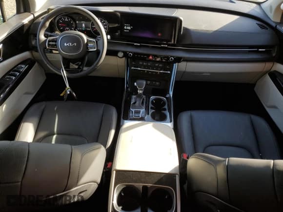 ✅ 2024 Kia Carnival EX • VIN: KNDNC5H32R6421253 • Лот: 82355565. Опубликован ранее на Copart с пробегом 22 338 миль. Бесплатный доступ к архиву аукционных продаж из США и подробный отчёт об истории автомобиля на DreamBid. Изображение 8.