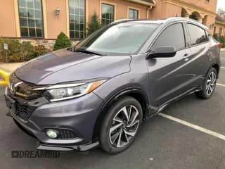 ✅ 2019 Honda HR-V Sport • VIN: 3CZRU6H18KG727620 • Lot: 94271535. Wystawiony na Copart z przebiegiem 30 797 mil. Bezpłatny archiwum sprzedaży aukcyjnych z USA i szczegółowy raport historii pojazdu na DreamBid. Zdjęcie 1.