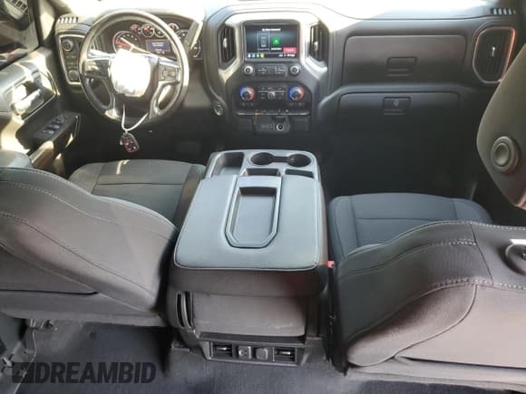 ✅ 2021 Chevrolet Silverado 1500 LT • VIN: 1GCPYJEKXMZ437626 • Lot: 81421875. Wystawiony na Copart z przebiegiem 50 036 mil. Bezpłatny archiwum sprzedaży aukcyjnych z USA i szczegółowy raport historii pojazdu na DreamBid. Zdjęcie 8.