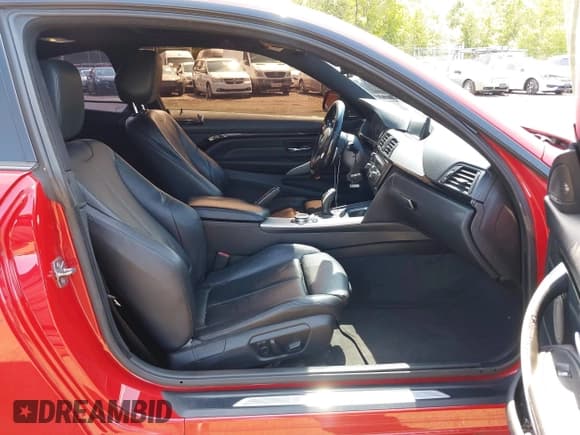 ✅ 2014 BMW 4 Series 435i • VIN: WBA3R1C53EK193043 • Lot: 43181059. Wystawiony na IAAI z przebiegiem 126 720 mil. Bezpłatny archiwum sprzedaży aukcyjnych z USA i szczegółowy raport historii pojazdu na DreamBid. Zdjęcie 5.