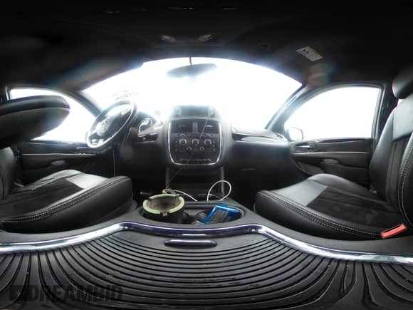 2014 Dodge Grand Caravan SXT z VIN 2C4RDGCG7ER450769, wystawiony jako IAAI lot #42731156 z przebiegiem 85 908 mil mil oraz . Historia ofert i sprzedaży dostępna na DreamBid. Obrazek 18.