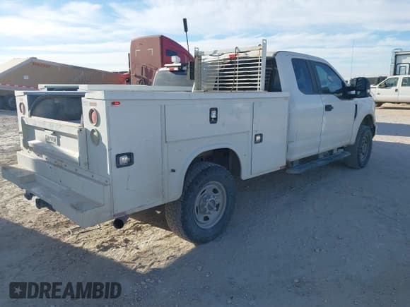 ✅ 2019 Ford F-350 Lariat • VIN: 1FT7X3B69KED70740 • Лот: 41665562. Опубликован ранее на IAAI с пробегом 190 822 миль. Бесплатный доступ к архиву аукционных продаж из США и подробный отчёт об истории автомобиля на DreamBid. Изображение 4.