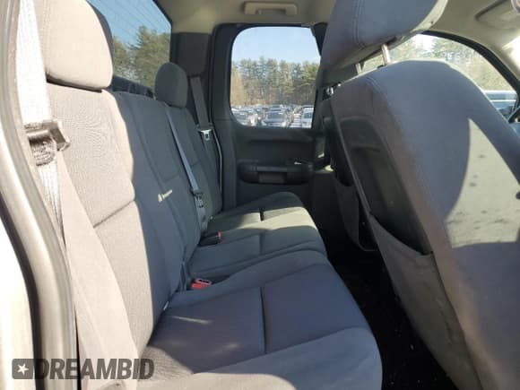 ✅ 2009 Chevrolet Silverado 2500HD LT • VIN: 1GCHK59K19E128732 • Лот: 43116715. Опубликован ранее на Copart с пробегом 182 502 миль. Бесплатный доступ к архиву аукционных продаж из США и подробный отчёт об истории автомобиля на DreamBid. Изображение 10.