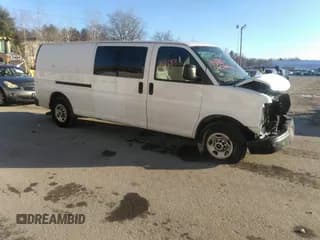 ✅ 2016 GMC Savana • VIN: 1GTZ7HFG4G1155984 • Lot: 41418801. Wystawiony na IAAI z przebiegiem 53 069 mil. Bezpłatny archiwum sprzedaży aukcyjnych z USA i szczegółowy raport historii pojazdu na DreamBid. Zdjęcie 1.