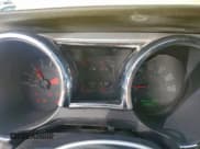 ✅ 2006 Ford Mustang Standard • VIN: 1ZVFT80NX65101485 • Lot: 93646925. Wystawiony na Copart z przebiegiem 179 372 mil. Bezpłatny archiwum sprzedaży aukcyjnych z USA i szczegółowy raport historii pojazdu na DreamBid. Zdjęcie 9.