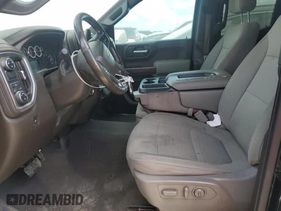 ✅ 2019 Chevrolet Silverado 1500 LT • VIN: 1GCRWCEK8KZ396159 • Lot: 85335115. Wystawiony na Copart z przebiegiem 167 653 mil. Bezpłatny archiwum sprzedaży aukcyjnych z USA i szczegółowy raport historii pojazdu na DreamBid. Zdjęcie 7.