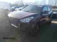 2015 Hyundai Tucson SE z VIN KM8JUCAG0FU006268, wystawiony jako Copart lot #40226233 z przebiegiem 88 381 mil mil oraz . Historia ofert i sprzedaży dostępna na DreamBid. Obrazek 1.