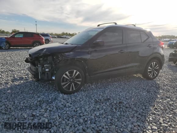 ✅ 2019 Nissan Kicks SV • VIN: 3N1CP5CU9KL517245 • Lot: 92571825. Wystawiony na Copart z przebiegiem 103 865 mil. Bezpłatny archiwum sprzedaży aukcyjnych z USA i szczegółowy raport historii pojazdu na DreamBid. Zdjęcie 1.