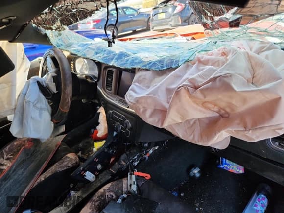 ✅ 2022 Dodge Charger GT • VIN: 2C3CDXHG6NH192608 • Lot: 81687605. Wystawiony na Copart z przebiegiem Nie podano. Bezpłatny archiwum sprzedaży aukcyjnych z USA i szczegółowy raport historii pojazdu na DreamBid. Zdjęcie 8.