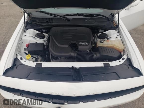 ✅ 2021 Dodge Challenger SXT • VIN: 2C3CDZAG2MH542692 • Lot: 63727155. Wystawiony na Copart z przebiegiem 61 153 mil. Bezpłatny archiwum sprzedaży aukcyjnych z USA i szczegółowy raport historii pojazdu na DreamBid. Zdjęcie 11.