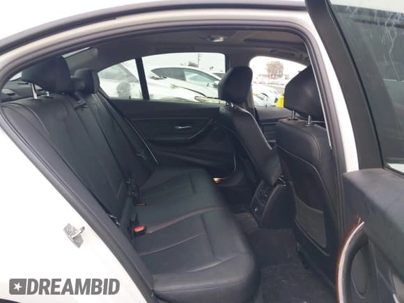 ✅ 2014 BMW 3 Series 328d • VIN: WBA3D3C51EK157071 • Лот: 42431879. Опубликован ранее на IAAI с пробегом 108 655 миль. Бесплатный доступ к архиву аукционных продаж из США и подробный отчёт об истории автомобиля на DreamBid. Изображение 8.