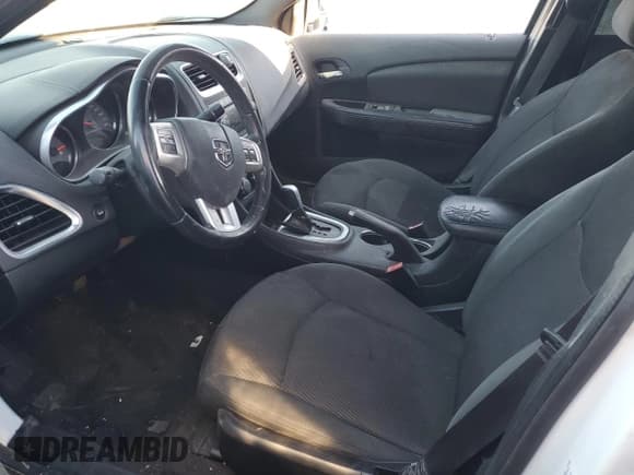 ✅ 2012 Dodge Avenger SXT • VIN: 1C3CDZCB2CN219833 • Лот: 70539394. Опубликован ранее на Copart с пробегом Не указан. Бесплатный доступ к архиву аукционных продаж из США и подробный отчёт об истории автомобиля на DreamBid. Изображение 7.