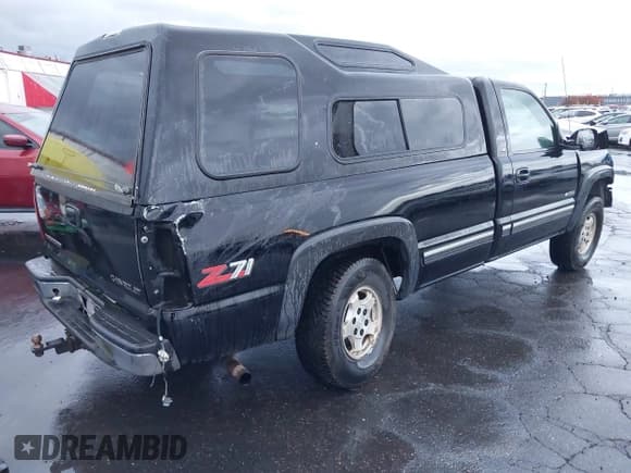 ✅ 2000 Chevrolet Silverado 1500 LS • VIN: 1GCEK14T1YZ106541 • Lot: 40835439. Listed on IAAI with 491,214 mi. Free auction sales archive from the USA and detailed vehicle history report at DreamBid. Image 4.
