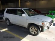 ✅ 2007 Toyota Highlander w/3rd Row • VIN: JTEEW21A070046294 • Lot: 42403612. Wystawiony na IAAI z przebiegiem 263 561 mil. Bezpłatny archiwum sprzedaży aukcyjnych z USA i szczegółowy raport historii pojazdu na DreamBid. Zdjęcie 1.