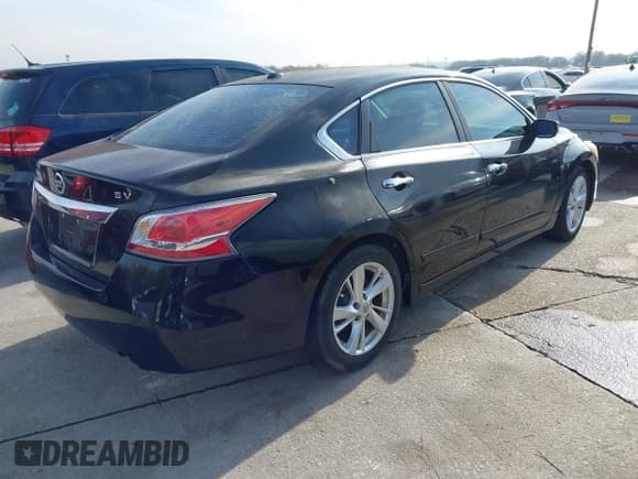 ✅ 2013 Nissan Altima SV • VIN: 1N4AL3AP4DC256953 • Lot: 43867449. Listed on IAAI with 152,915 mi. Free auction sales archive from the USA and detailed vehicle history report at DreamBid. Image 4.