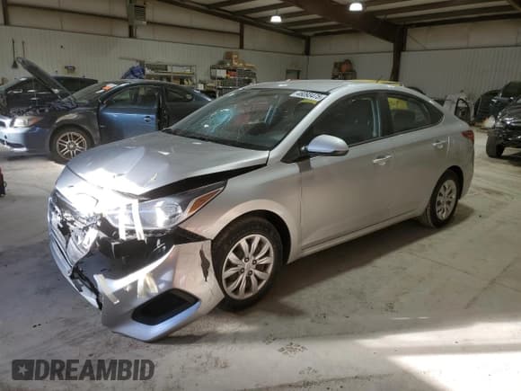 ✅ 2019 Hyundai Accent SE • VIN: 3KPC24A38KE077538 • Лот: 46093475. Опубликован ранее на Copart с пробегом 67 699 миль. Бесплатный доступ к архиву аукционных продаж из США и подробный отчёт об истории автомобиля на DreamBid. Изображение 1.