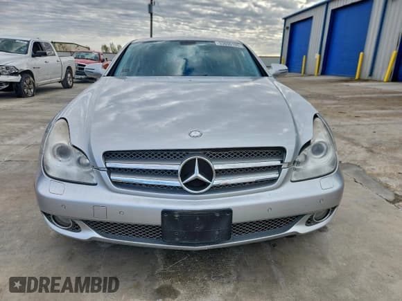 ✅ 2009 Mercedes-Benz CLS 550 • VIN: WDDDJ72X29A151887 • Lot: 93690105. Listed on Copart with Not provided. Free auction sales archive from the USA and detailed vehicle history report at DreamBid. Image 5.