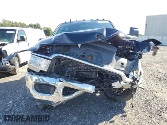 ✅ 2024 Ram 2500 Tradesman • VIN: 3C6UR5HJ8RG159351 • Lot: 91319095. Wystawiony na Copart z przebiegiem 24 113 mil. Bezpłatny archiwum sprzedaży aukcyjnych z USA i szczegółowy raport historii pojazdu na DreamBid. Zdjęcie 5.