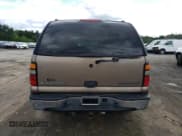 ✅ 2003 Chevrolet Suburban Z71 • VIN: 1GNFK16T23J106063 • Лот: 58221115. Опубликован ранее на Copart с пробегом 221 496 миль. Бесплатный доступ к архиву аукционных продаж из США и подробный отчёт об истории автомобиля на DreamBid. Изображение 6.