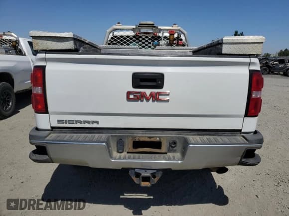 ✅ 2018 GMC Sierra 2500HD • VIN: 1GT02REG0JZ254258 • Lot: 68394525. Listed on Copart with 151,927 mi. Free auction sales archive from the USA and detailed vehicle history report at DreamBid. Image 6.