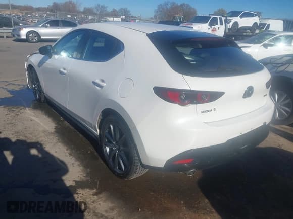 ✅ 2019 Mazda 3 • VIN: JM1BPAJM5K1141896 • Lot: 43667163. Listed on IAAI with 87,269 mi. Free auction sales archive from the USA and detailed vehicle history report at DreamBid. Image 3.