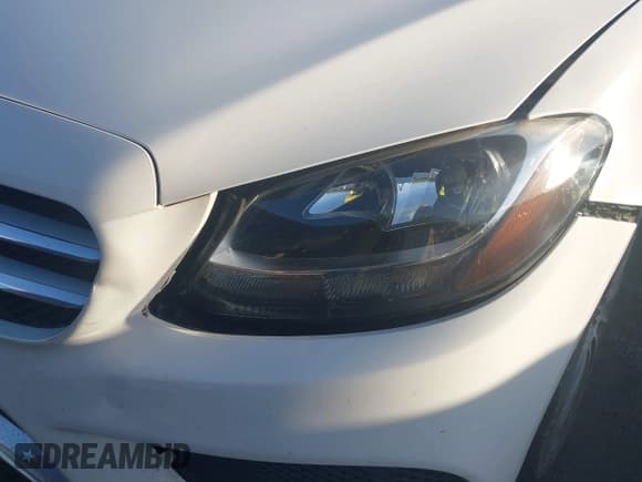 ✅ 2016 Mercedes-Benz C 300 • VIN: 55SWF4JB8GU122549 • Lot: 43606793. Wystawiony na IAAI z przebiegiem 134 388 mil. Bezpłatny archiwum sprzedaży aukcyjnych z USA i szczegółowy raport historii pojazdu na DreamBid. Zdjęcie 6.