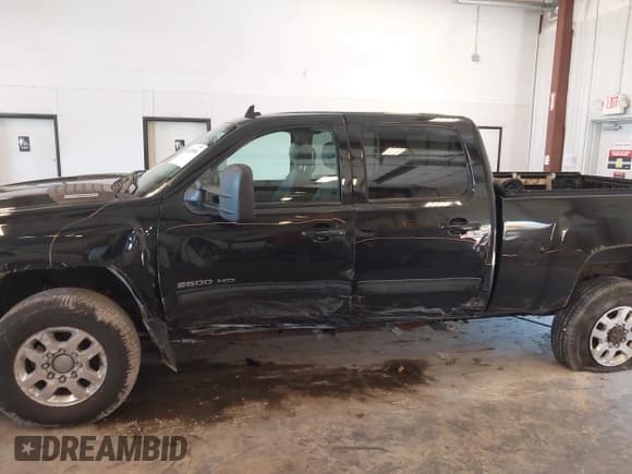 ✅ 2014 Chevrolet Silverado 2500HD LTZ • VIN: 1GC1KYC89EF172207 • Лот: 42621584. Опубликован ранее на IAAI с пробегом 145 033 миль. Бесплатный доступ к архиву аукционных продаж из США и подробный отчёт об истории автомобиля на DreamBid. Изображение 14.