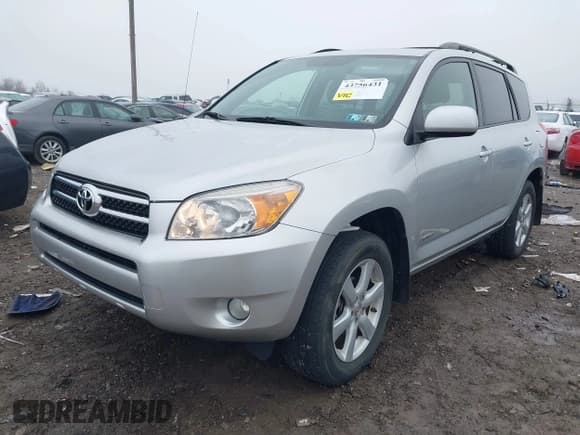 ✅ 2007 Toyota RAV4 Limited • VIN: JTMBD31V175072346 • Lot: 43756431. Listed on IAAI with 194,812 mi. Free auction sales archive from the USA and detailed vehicle history report at DreamBid. Image 17.