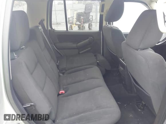 ✅ 2010 Ford Explorer XLT • VIN: 1FMEU7D87AUA69194 • Lot: 42521246. Wystawiony na IAAI z przebiegiem 161 667 mil. Bezpłatny archiwum sprzedaży aukcyjnych z USA i szczegółowy raport historii pojazdu na DreamBid. Zdjęcie 8.