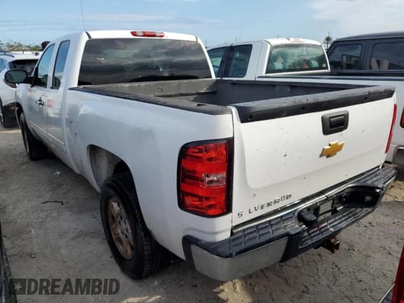 ✅ 2007 Chevrolet Silverado 1500 1LT • VIN: 2GCEC19C071721045 • Lot: 78262074. Listed on Copart with 149,306 mi. Free auction sales archive from the USA and detailed vehicle history report at DreamBid. Image 2.