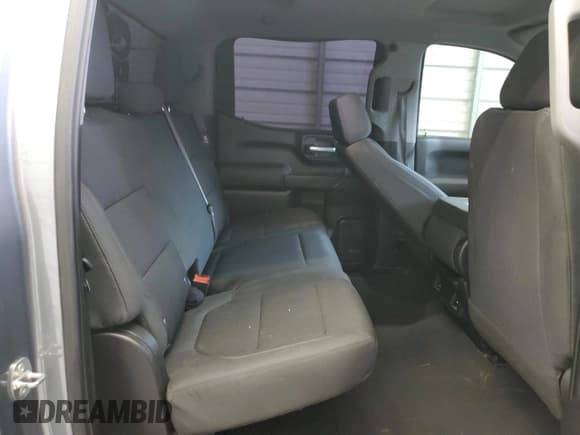 ✅ 2021 Chevrolet Silverado 1500 Custom • VIN: 1GCPYBEH3MZ149540 • Lot: 79775784. Wystawiony na Copart z przebiegiem 147 526 mil. Bezpłatny archiwum sprzedaży aukcyjnych z USA i szczegółowy raport historii pojazdu na DreamBid. Zdjęcie 10.