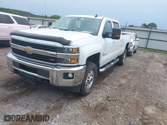 ✅ 2017 Chevrolet Silverado 2500HD LT • VIN: 1GC1KVEG4HF103805 • Lot: 42528905. Listed on IAAI with 306,889 mi. Free auction sales archive from the USA and detailed vehicle history report at DreamBid. Image 2.