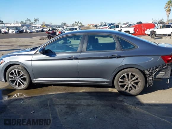 ✅ 2023 Volkswagen Jetta Sport • VIN: 3VWAM7BU3PM013069 • Lot: 41355296. Listed on IAAI with 21,168 mi. Free auction sales archive from the USA and detailed vehicle history report at DreamBid. Image 15.