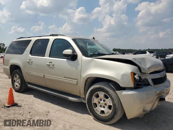 ✅ 2014 Chevrolet Suburban LT • VIN: 1GNSCJE03ER108444 • Lot: 66080644. Wystawiony na Copart z przebiegiem 181 519 mil. Bezpłatny archiwum sprzedaży aukcyjnych z USA i szczegółowy raport historii pojazdu na DreamBid. Zdjęcie 4.