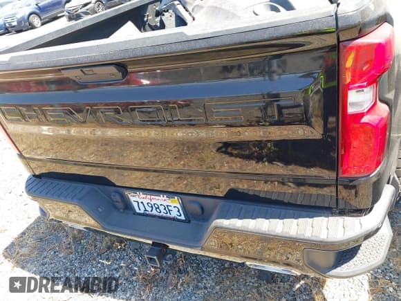 ✅ 2021 Chevrolet Silverado 1500 RST • VIN: 1GCUYEET8MZ311526 • Lot: 42367715. Wystawiony na IAAI z przebiegiem 65 638 mil. Bezpłatny archiwum sprzedaży aukcyjnych z USA i szczegółowy raport historii pojazdu na DreamBid. Zdjęcie 16.