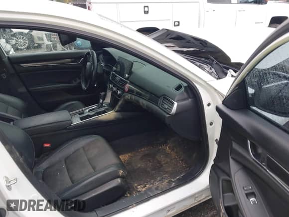 2018 Honda Accord Sport с VIN 1HGCV1F32JA199667, выставлен на аукционе IAAI как лот 43607832 с пробегом 153 923 миль миль и . История ставок и продаж доступна на DreamBid. Изображение 5.