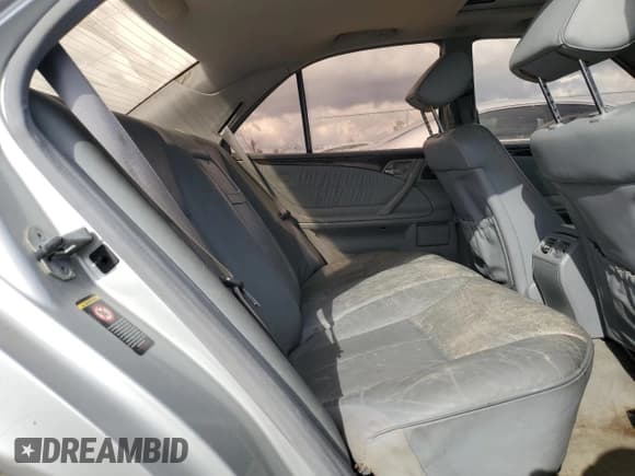 ✅ 2000 Mercedes-Benz E 320 • VIN: WDBJF70J9YB075556 • Lot: 86201554. Listed on Copart with Not provided. Free auction sales archive from the USA and detailed vehicle history report at DreamBid. Image 10.