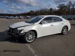 ✅ 2009 Nissan Maxima SV • VIN: 1N4AA51E69C820710 • Lot: 82635575. Wystawiony na Copart z przebiegiem 239 009 mil. Bezpłatny archiwum sprzedaży aukcyjnych z USA i szczegółowy raport historii pojazdu na DreamBid. Zdjęcie 1.