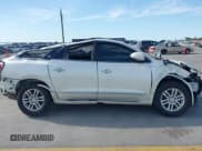 ✅ 2015 Buick Enclave Convenience • VIN: 5GAKRAKDXFJ216611 • Lot: 42260753. Wystawiony na IAAI z przebiegiem 90 900 mil. Bezpłatny archiwum sprzedaży aukcyjnych z USA i szczegółowy raport historii pojazdu na DreamBid. Zdjęcie 14.