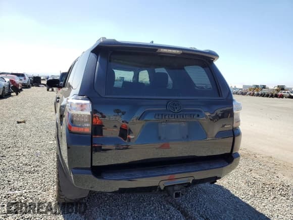 ✅ 2019 Toyota 4Runner SR5 • VIN: JTEZU5JR7K5211588 • Lot: 83985145. Listed on Copart with 64,826 mi. Free auction sales archive from the USA and detailed vehicle history report at DreamBid. Image 6.