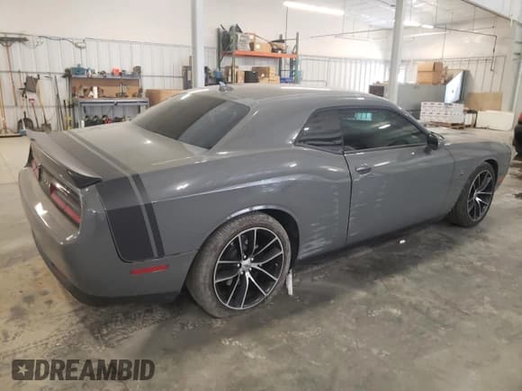 ✅ 2017 Dodge Challenger T/A 392 • VIN: 2C3CDZFJ8HH502496 • Lot: 72951544. Wystawiony na Copart z przebiegiem 39 721 mil. Bezpłatny archiwum sprzedaży aukcyjnych z USA i szczegółowy raport historii pojazdu na DreamBid. Zdjęcie 3.