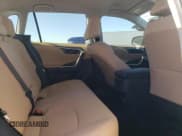 ✅ 2024 Toyota RAV4 LE • VIN: 2T3H1RFV0RC281170 • Lot: 91684145. Wystawiony na Copart z przebiegiem 12 422 mil. Bezpłatny archiwum sprzedaży aukcyjnych z USA i szczegółowy raport historii pojazdu na DreamBid. Zdjęcie 11.