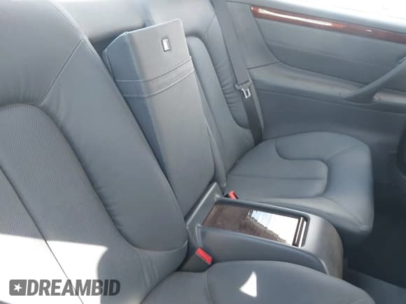 ✅ 2002 Mercedes-Benz CL 500/600 • VIN: WDBPJ75J42A027090 • Лот: 42673253. Опубликован ранее на IAAI с пробегом 79 461 миль. Бесплатный доступ к архиву аукционных продаж из США и подробный отчёт об истории автомобиля на DreamBid. Изображение 8.