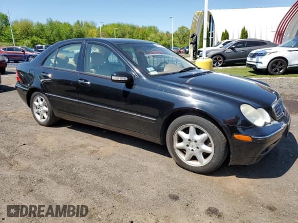 ✅ 2003 Mercedes-Benz C 240 • VIN: WDBRF81J73F398738 • Lot: 56143605. Listed on Copart with 121,058 mi. Free auction sales archive from the USA and detailed vehicle history report at DreamBid. Image 4.